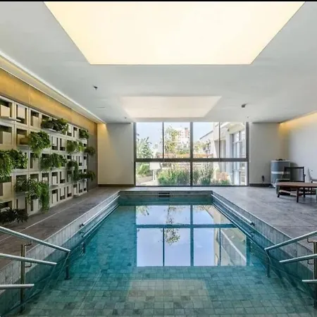 Plato Vintage Apartment