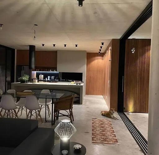 Plato Vintage Apartment